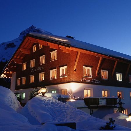 Haus Wallis Hotell Lech am Arlberg Rum bild