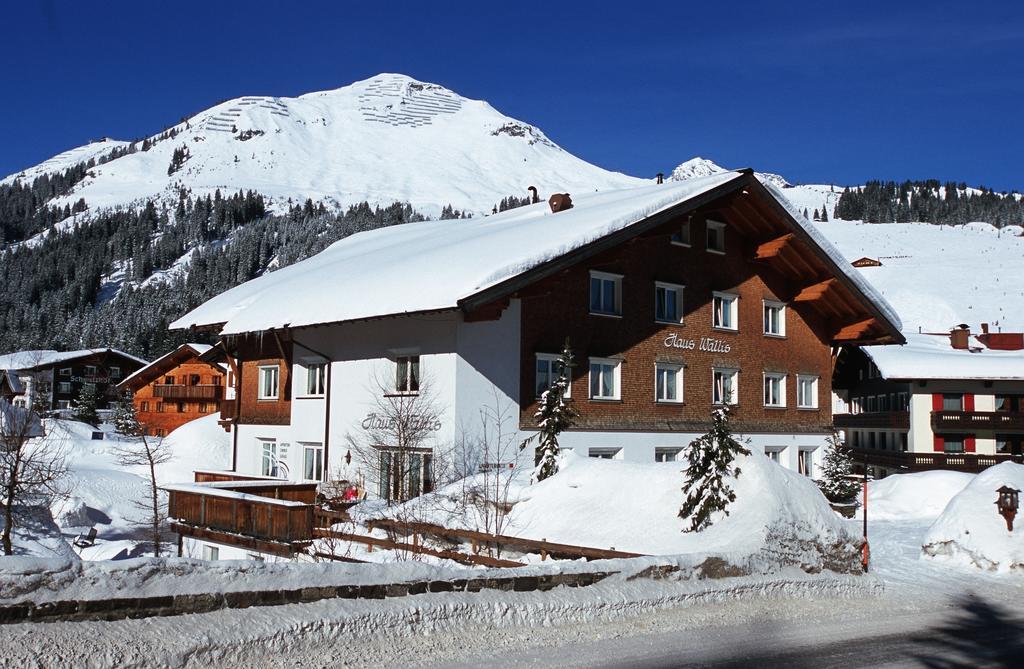 Haus Wallis Hotell Lech am Arlberg Rum bild