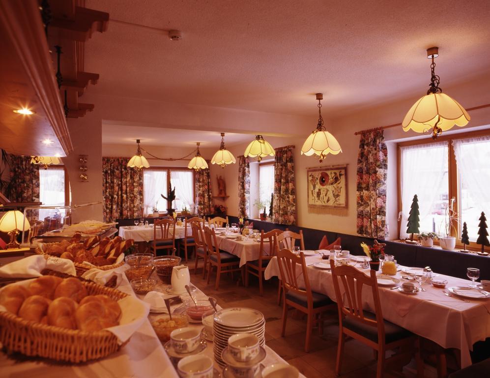 Haus Wallis Hotell Lech am Arlberg Exteriör bild