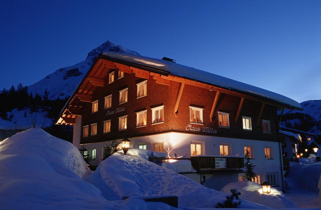 Haus Wallis Hotell Lech am Arlberg Rum bild